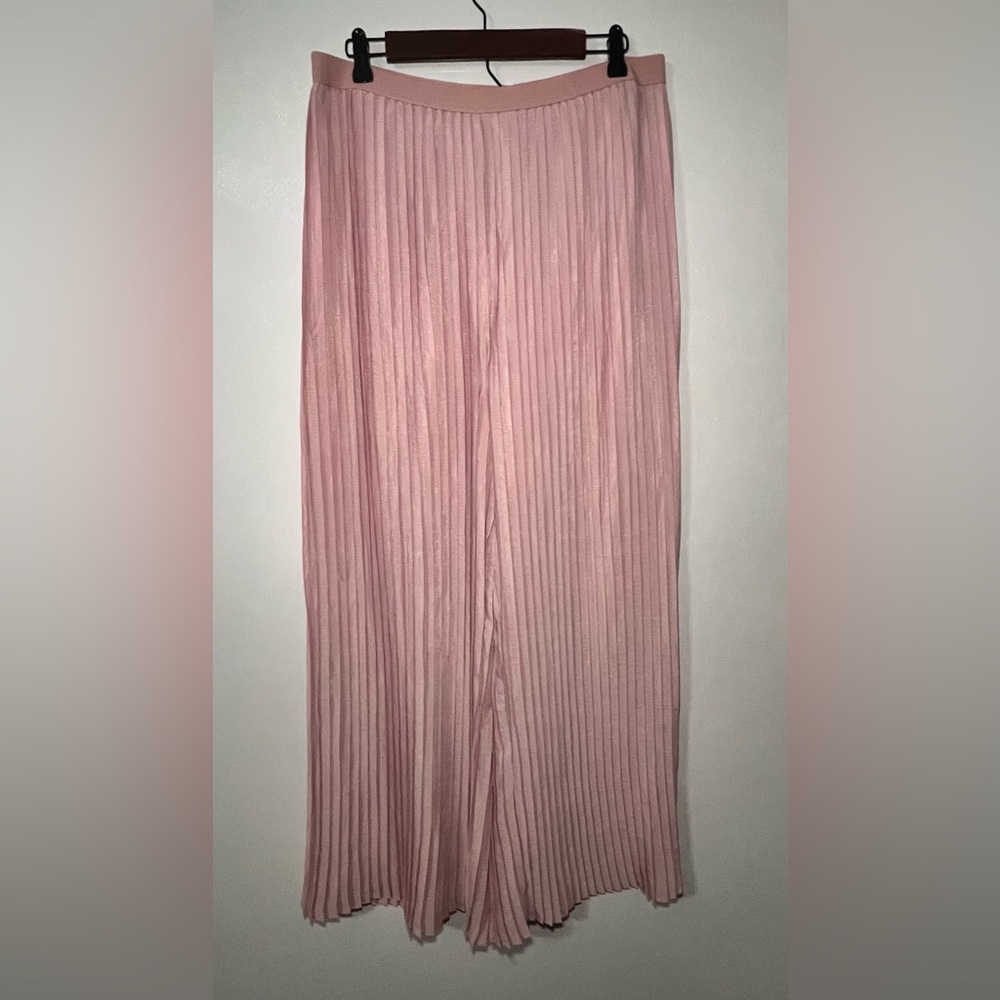 Matilda Jane Heart to Heart Curtain Call Pleated Wide Leg Pants, Large, Des.Rose